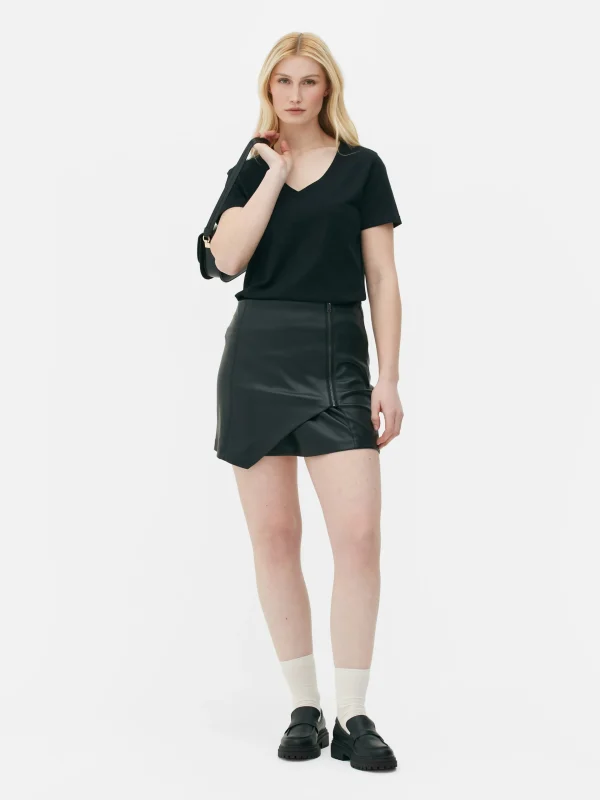 Primark Regular Fit V-Neck T-Shirt Black Cheap